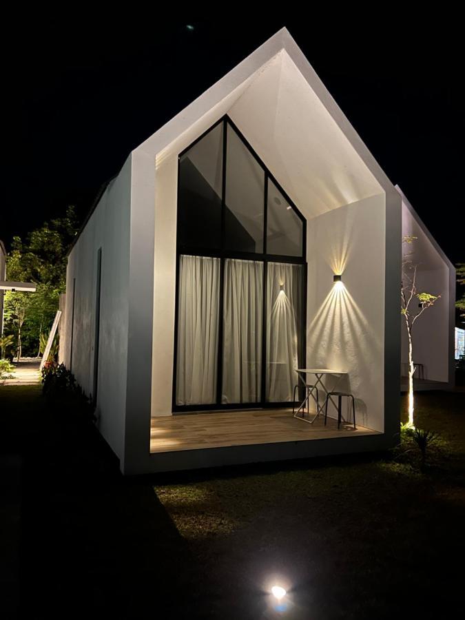 Ezu Isle Langkawi Pool Villa Pantai Cenang  Εξωτερικό φωτογραφία